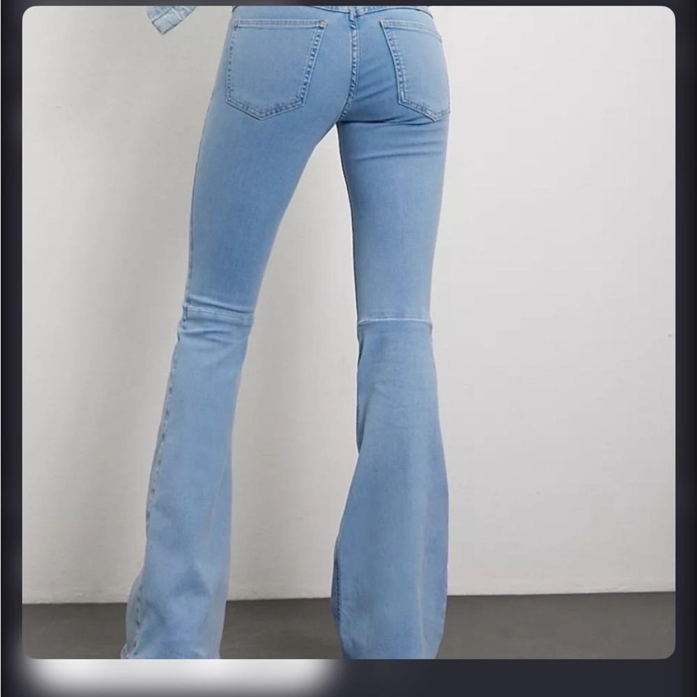 Free People We The Free Penny Pull On Flare Jeans Size 28 Low Rise Bell Bottom - Picture 2 of 5